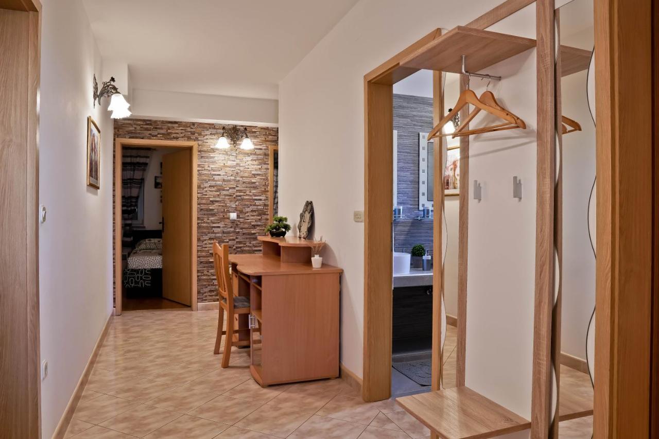 Apartment Suncica Pula Exteriör bild